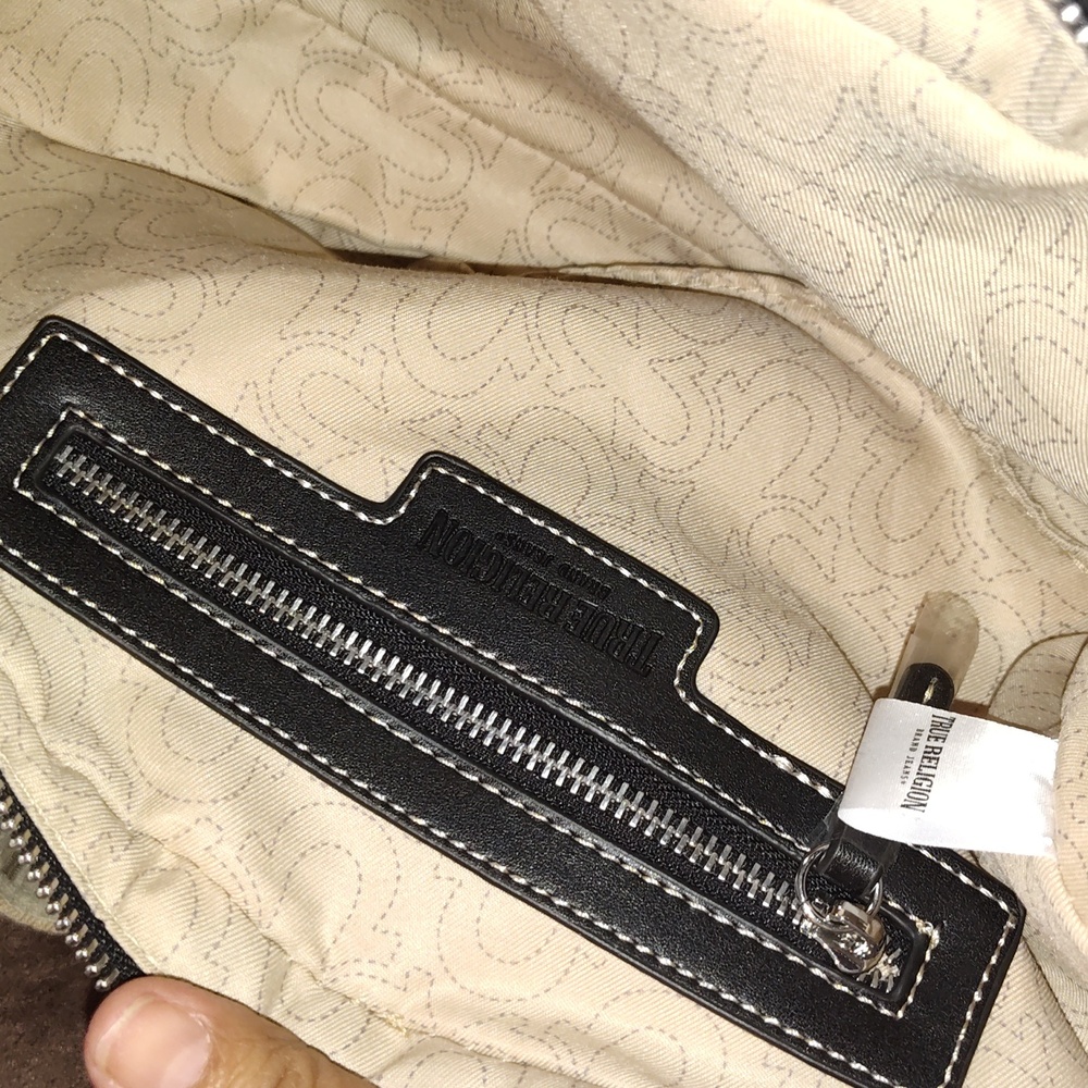 True Religion - Picture 5 of 5